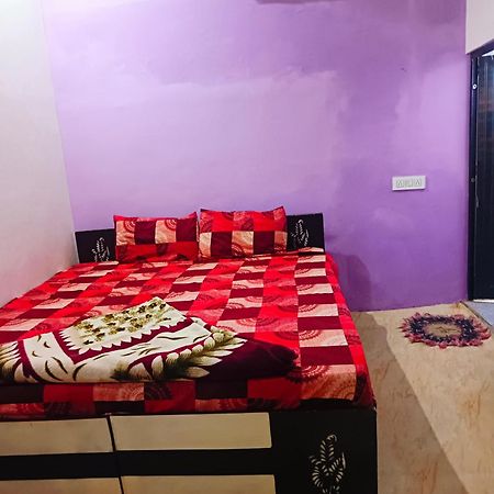 Jay Shree Radhey Home Stay Mathura Zewnętrze zdjęcie