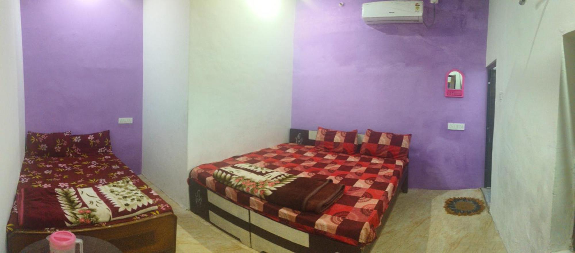 Jay Shree Radhey Home Stay Mathura Zewnętrze zdjęcie